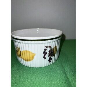 Royal Worcester  Evesham LARGE SOUFFLE CASSEROLE  DISH 6x6 shape 46 SZ‎ 2